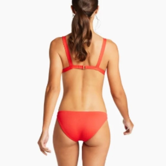 NWOT👙VITAMIN A Swim Cheryl EcoTex Bikini Top in Cherry Red, Size Large (10) - Picture 2 of 14